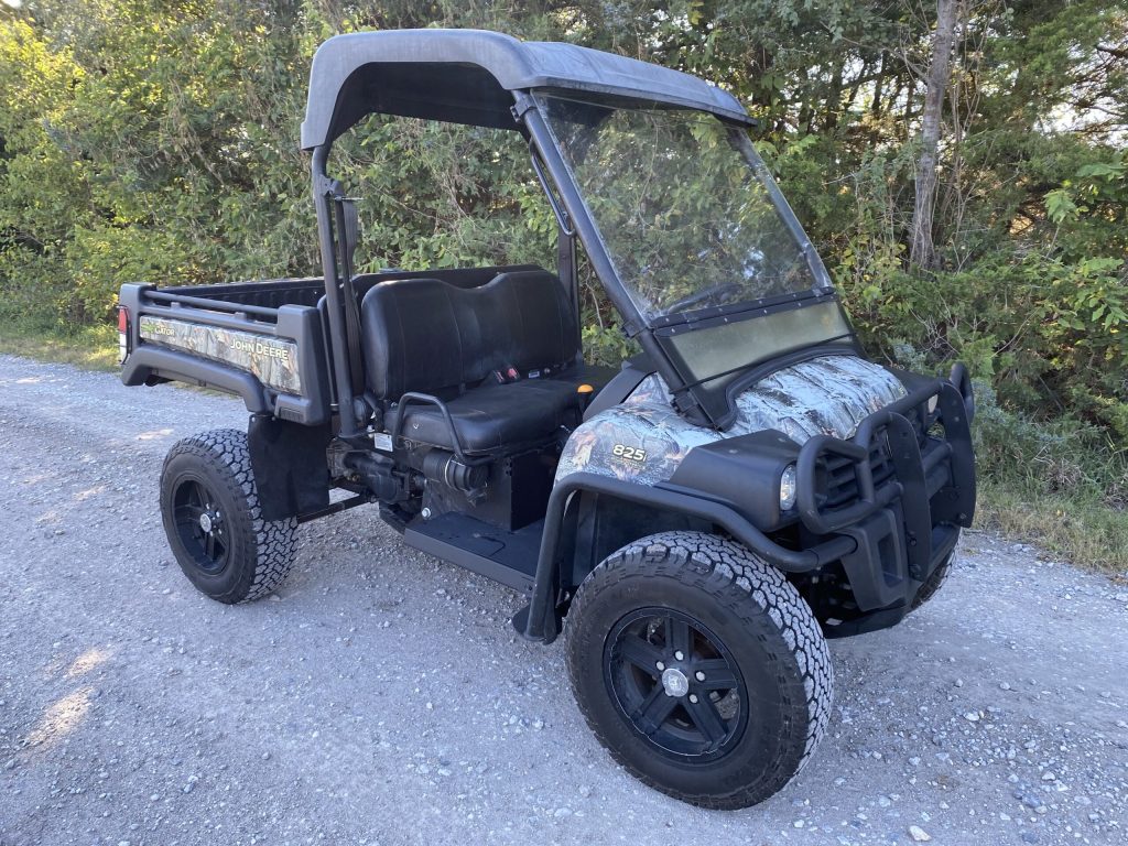 2013 John Deere Gator 825I